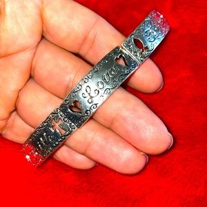 Pretty Silvertone Faith Hope Love Cross Heart Anchor Stretch Bracelet